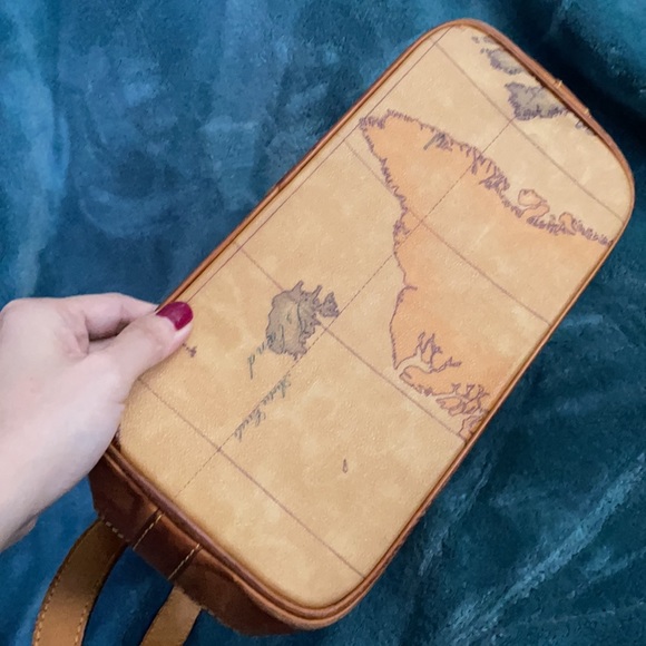 Vintage Alviero Martini bucket bag - Picture 4 of 8